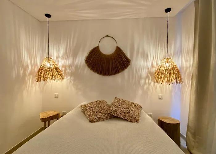 Chillin Santa Cruz - Close To Beach Retreat