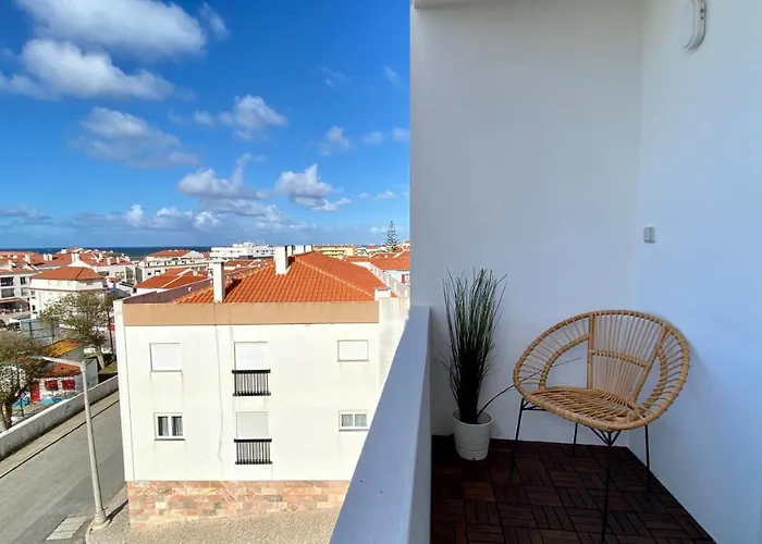 Chillin Santa Cruz - Close To Beach Retreat