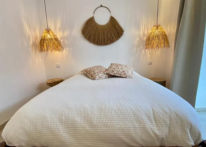 Chillin Santa Cruz - Close To Beach Retreat